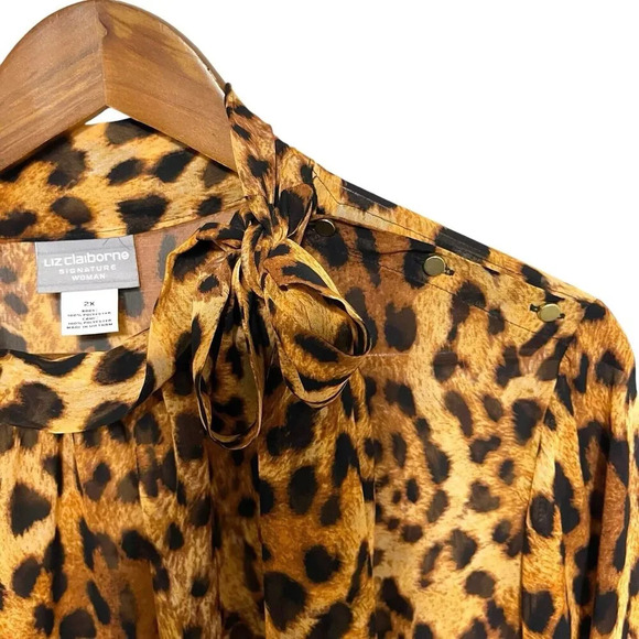 Liz Claiborne Signature Woman Leopard Print Tie-neck Bow Button Top Size 2X - Picture 4 of 6